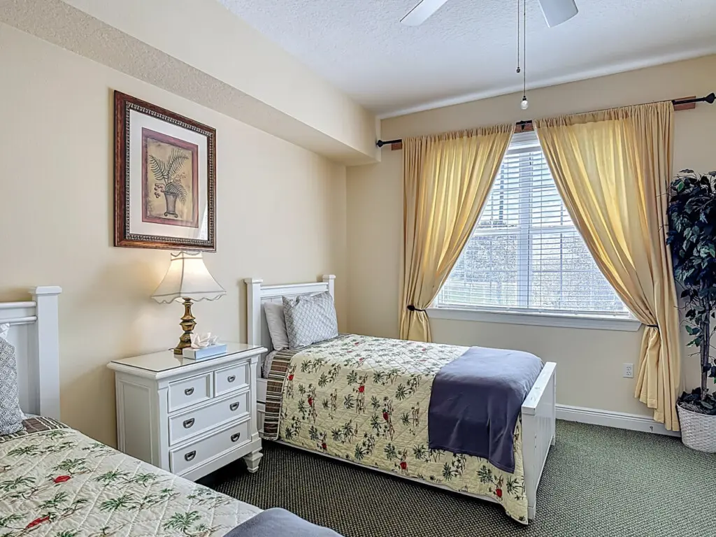 Bedroom with 2 Twin Beds, perfect for Kids