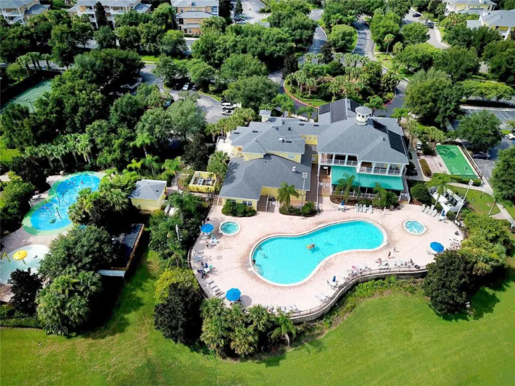 Resort Pool & Splas Park