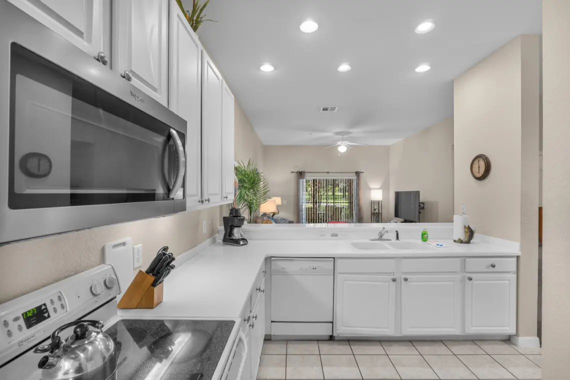 Another glimpse of the inviting kitchen space.