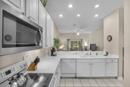 Another glimpse of the inviting kitchen space.