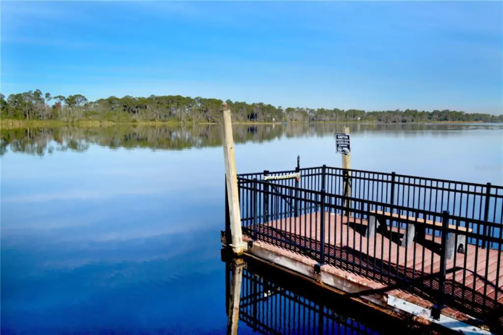 Fishing dock